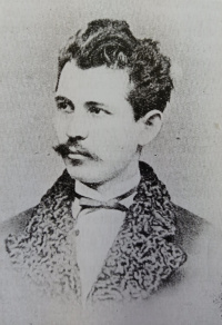 Alois Dohnal učitel, řiditel 1. ochotnického divadla v Ivanovicích na Hané Alois Dohnal učitel, řiditel 1. ochotnického divadla v Ivanovicích na Hané